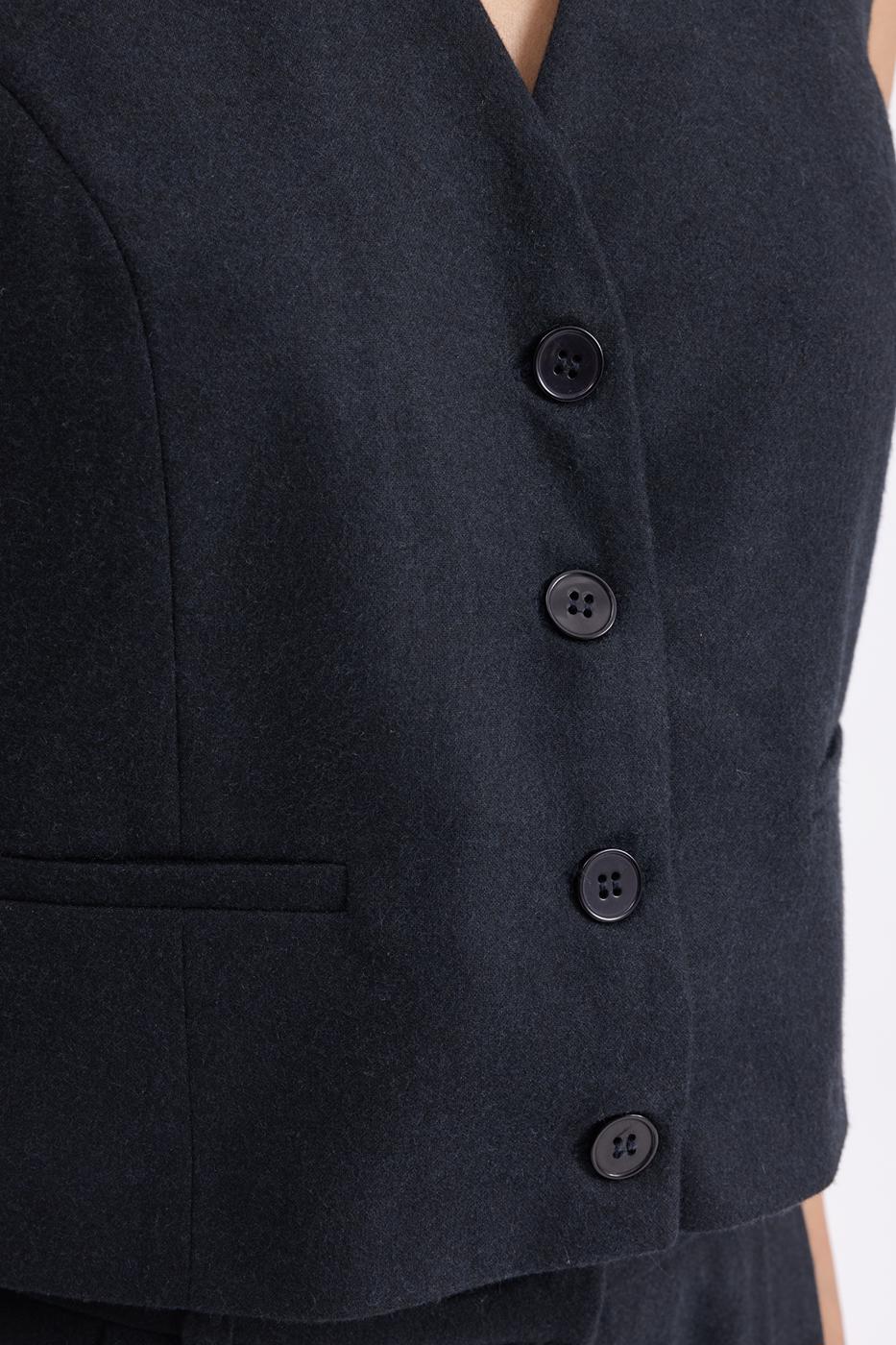 Comfortable Fit Vest with Straps