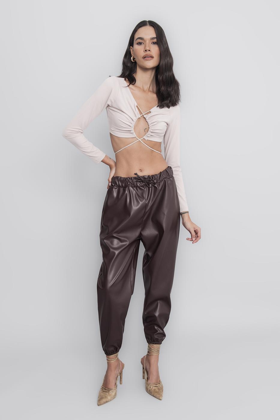Faux leather jogging pants with belt Burgundy