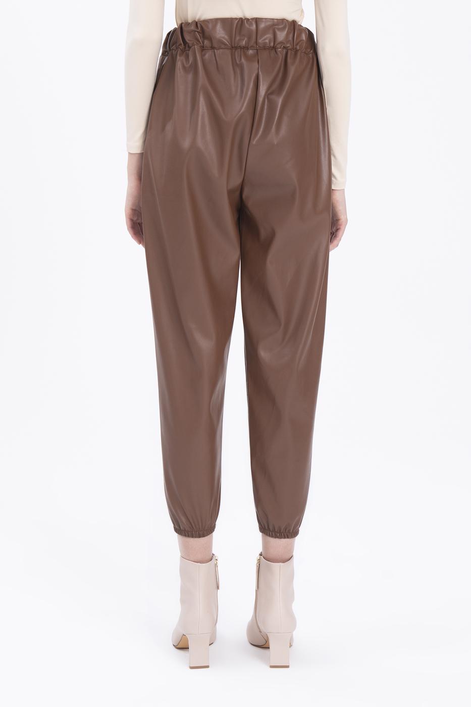 Faux leather jogging pants with belt Brown