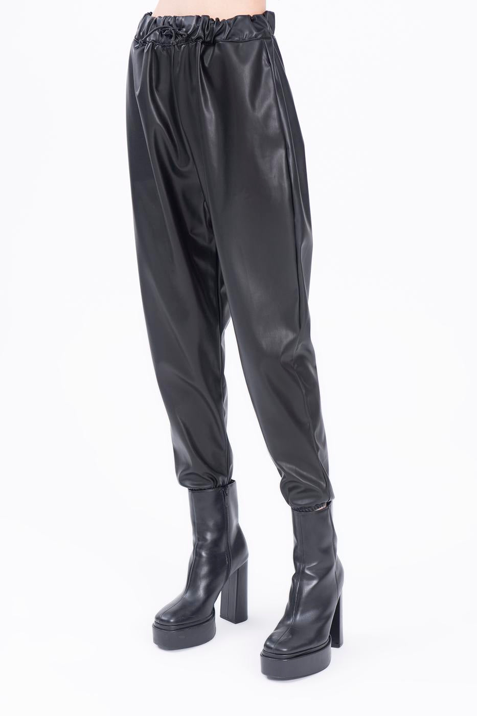 Faux leather jogging pants with belt Black