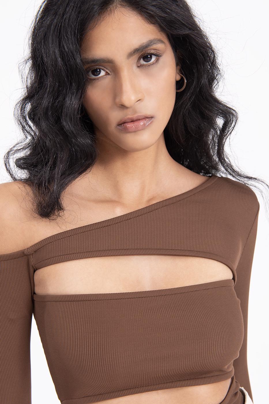 Open shoulder crop top