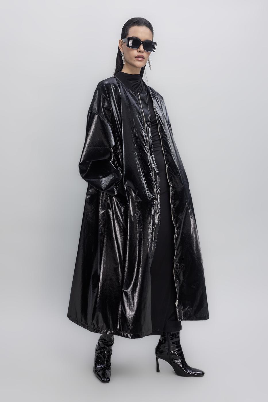 Oversized Patent Leather Trenchcoat Black