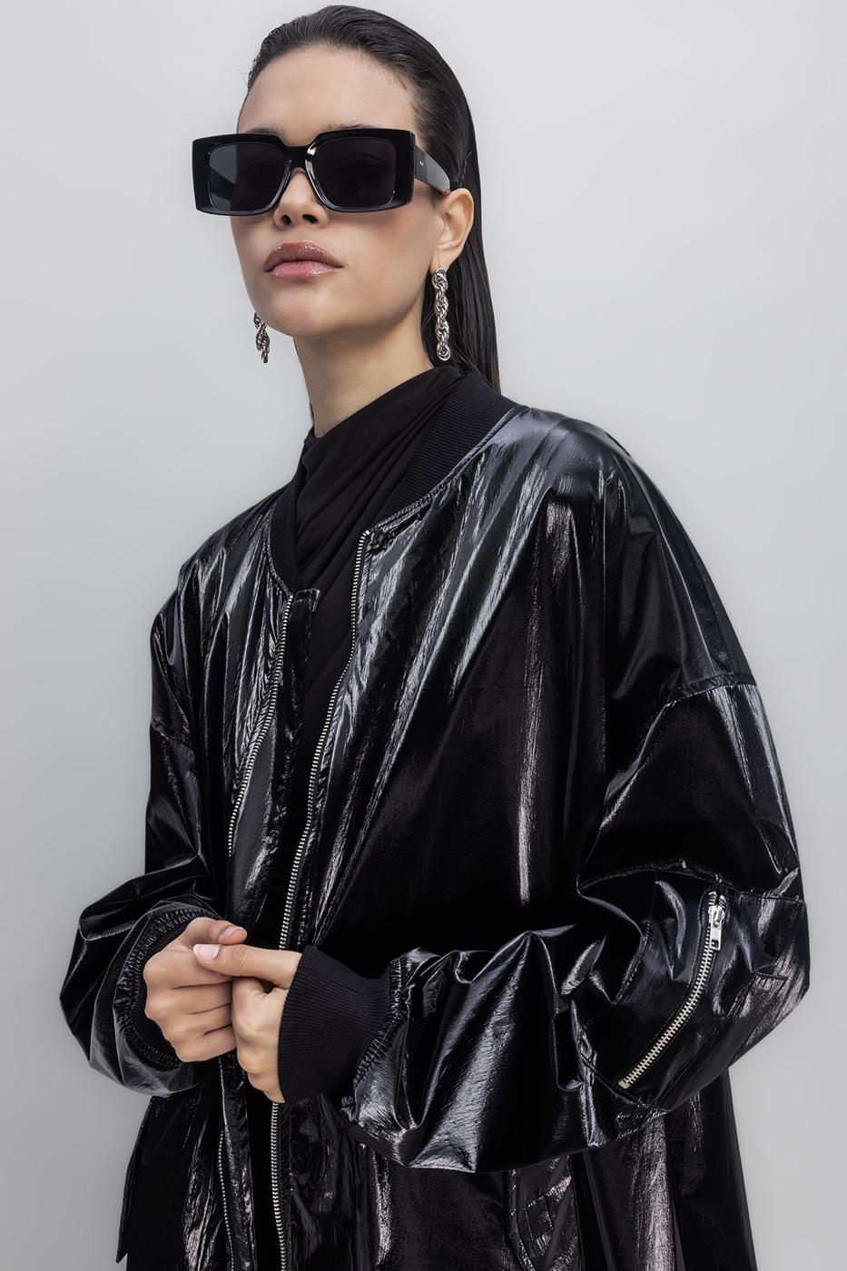 Oversized Patent Leather Trenchcoat Black