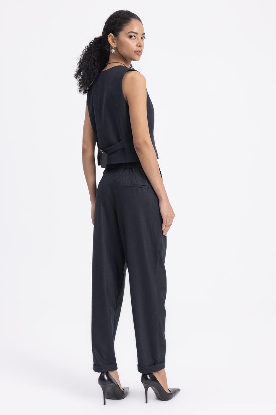 Pleated Carrot Trousers