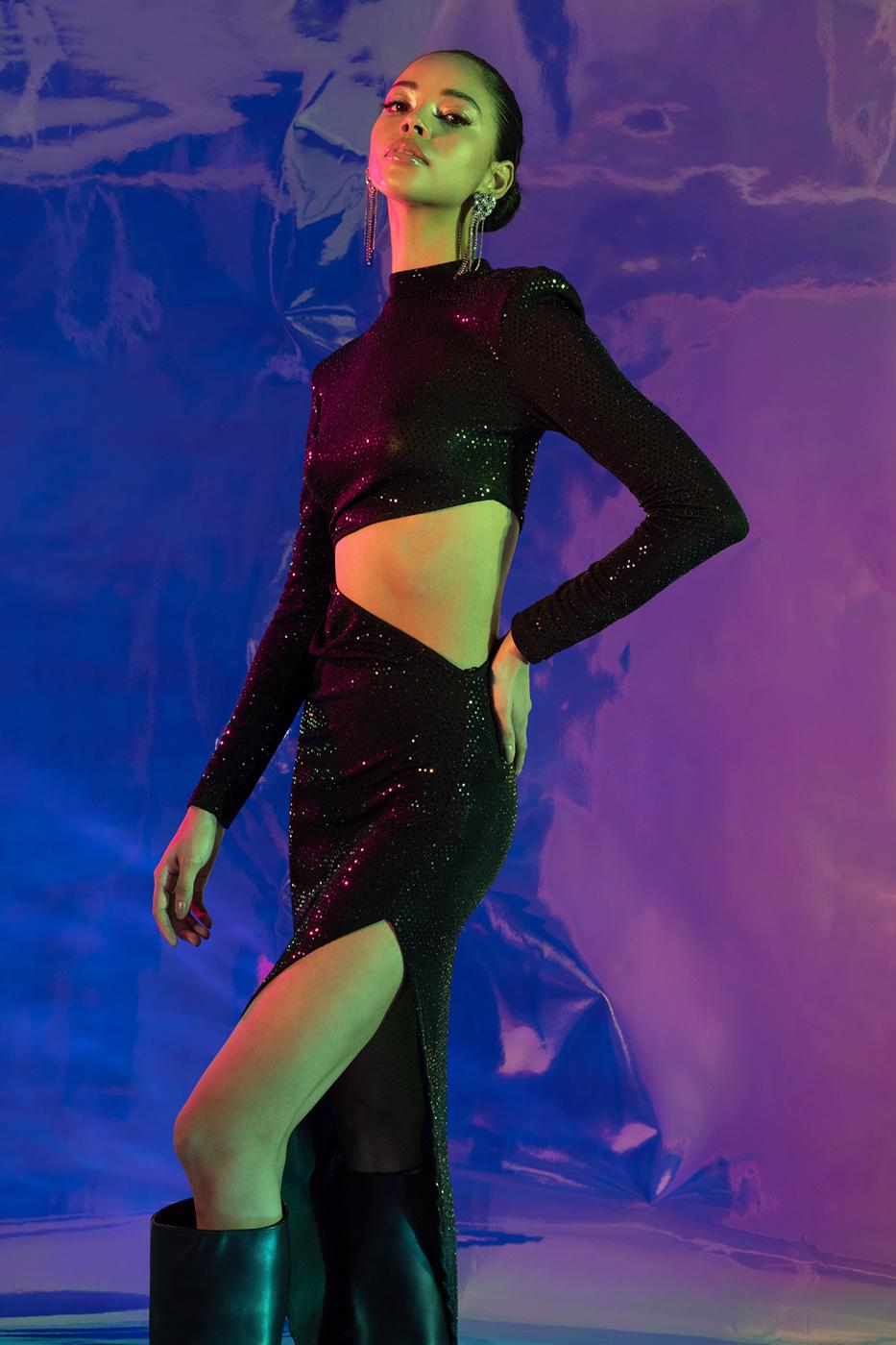 Sequined Deep Slit and Low Waist Midi Dress Black