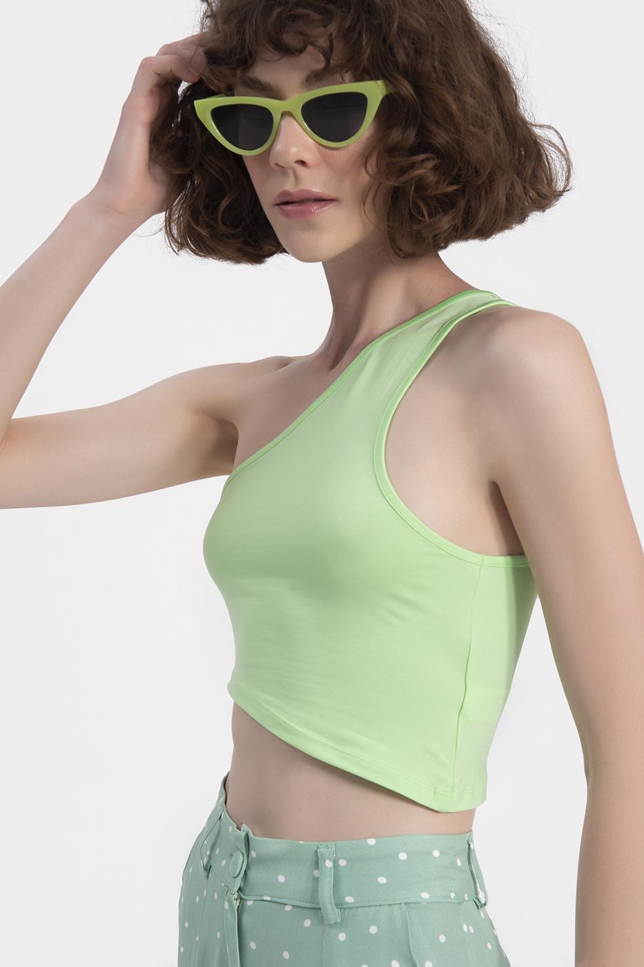 One shoulder asymetric hem top