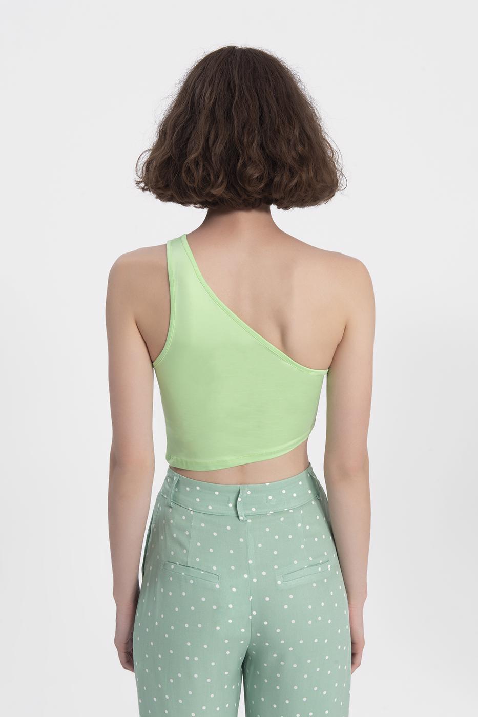 One shoulder asymetric hem top
