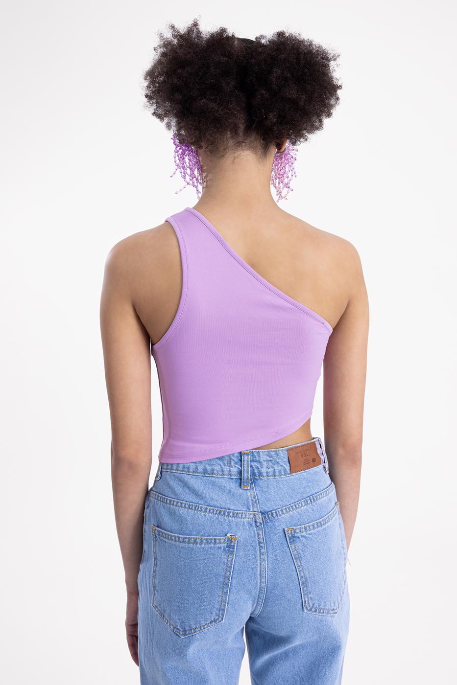 One shoulder asymetric hem top