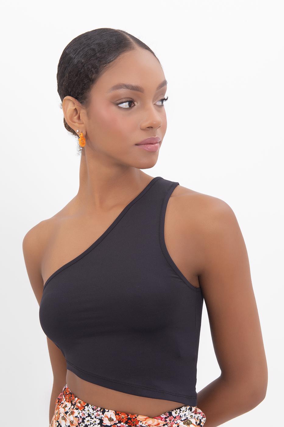 One shoulder asymetric hem top